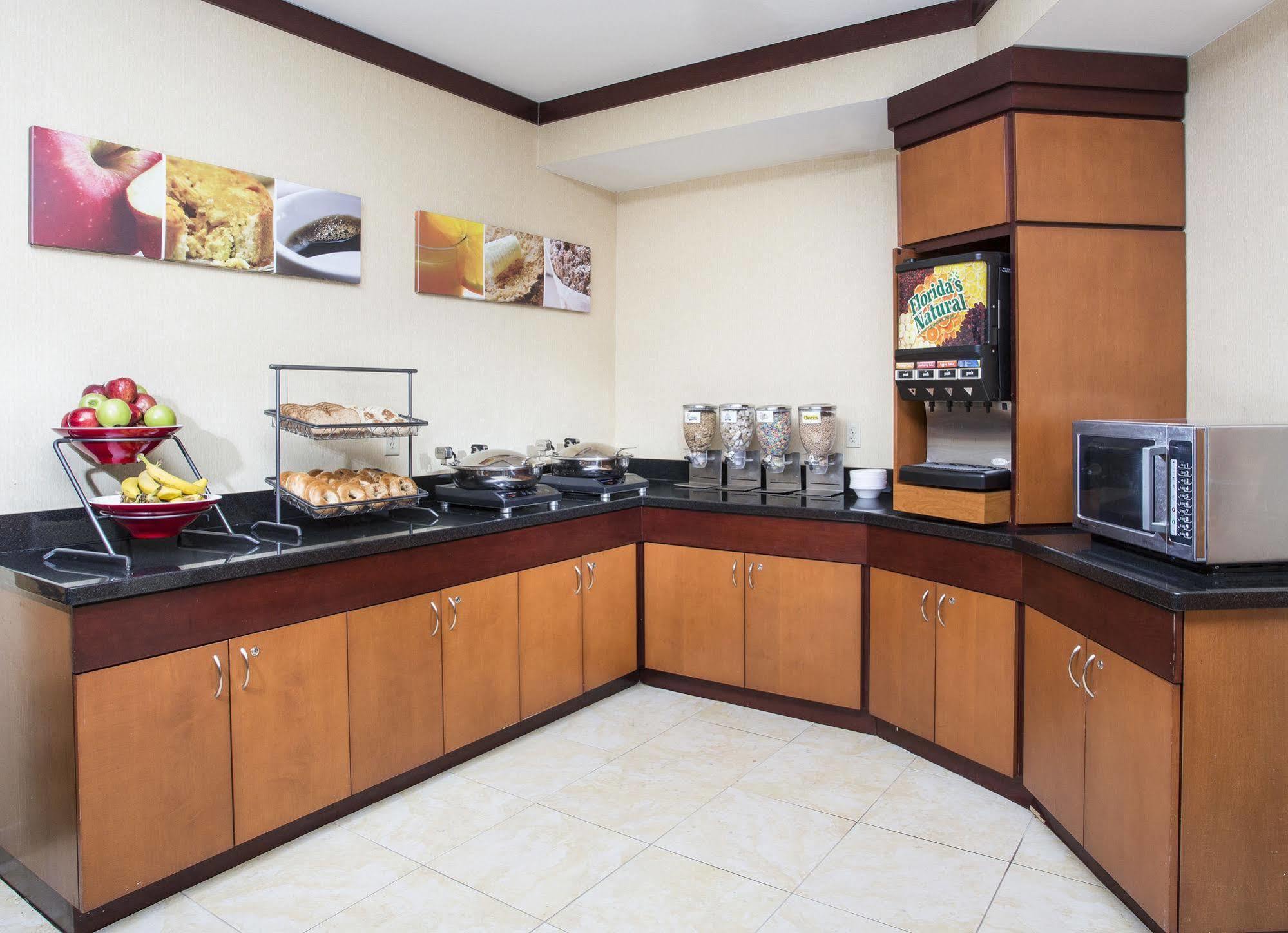 Fairfield Inn By Marriott Forsyth Decatur Екстер'єр фото